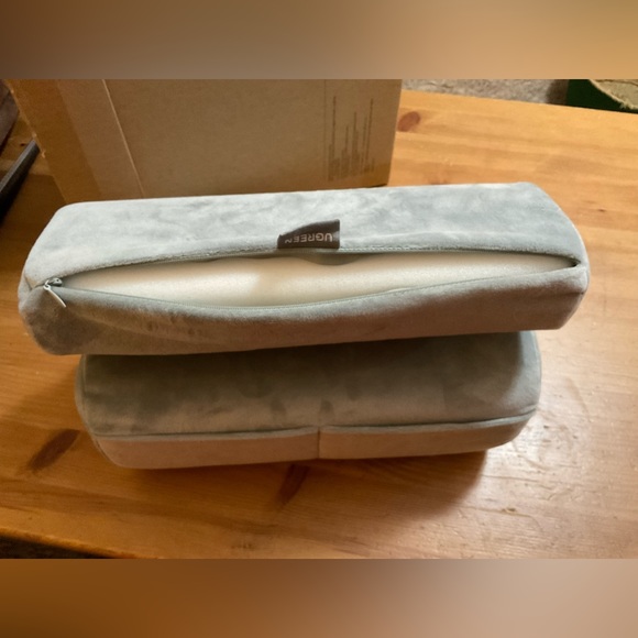UGreen: Grey table pillow stand adjustable/folding cushion for devices and back - Picture 6 of 6